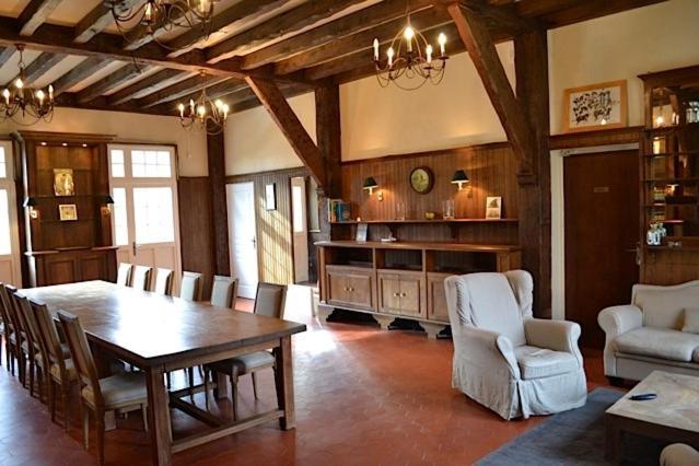 Le Manoir De Villefermoy Les Ecrennes Esterno foto