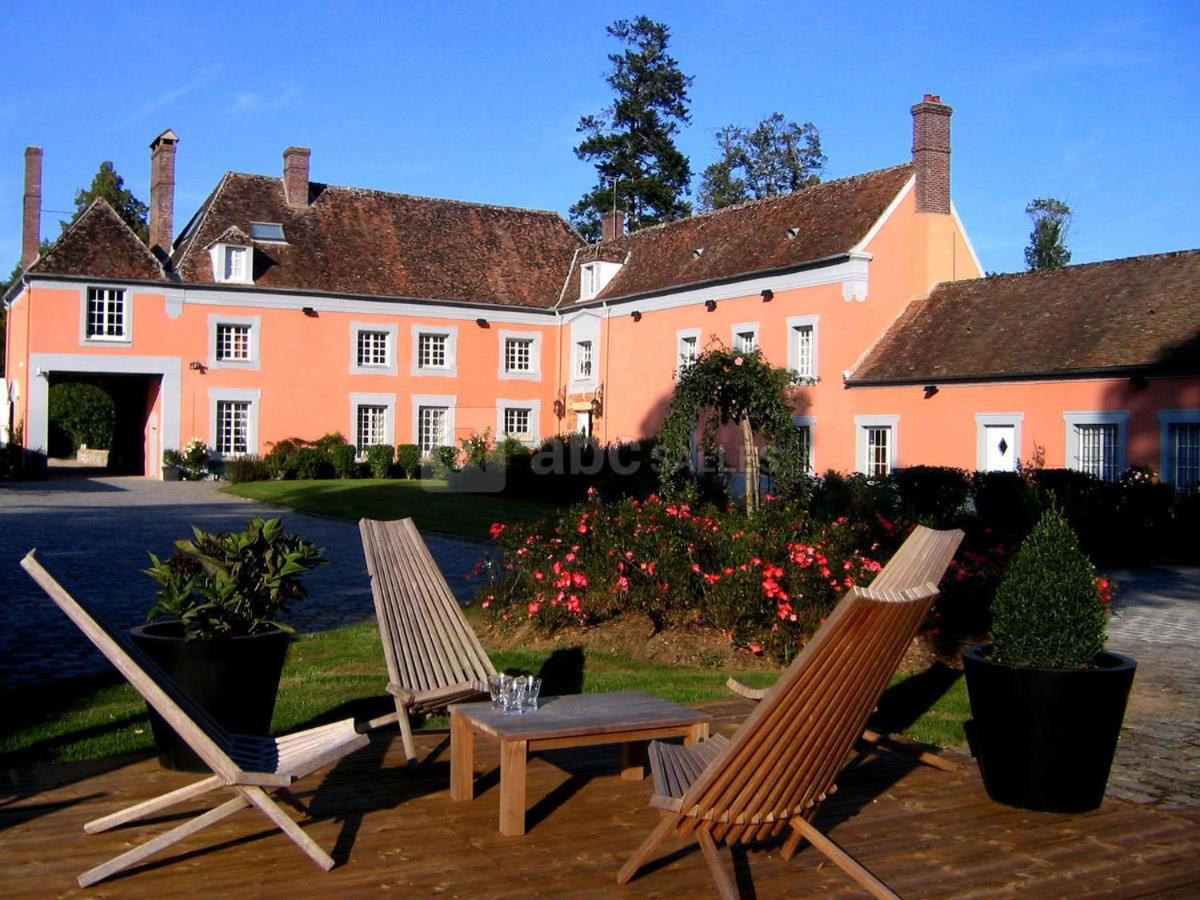 Le Manoir De Villefermoy Les Ecrennes Esterno foto