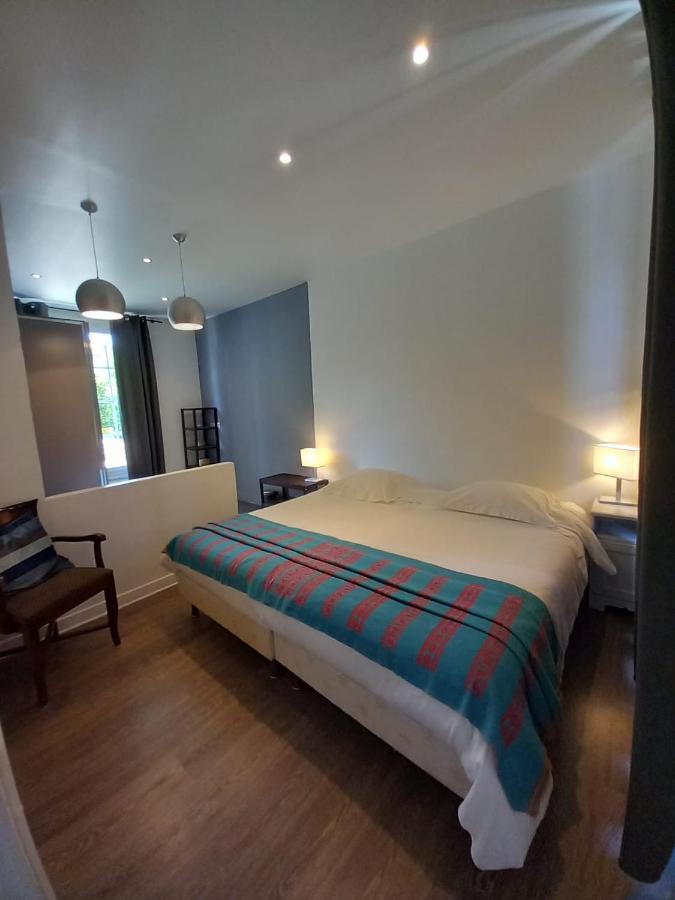 Le Manoir De Villefermoy Les Ecrennes Esterno foto
