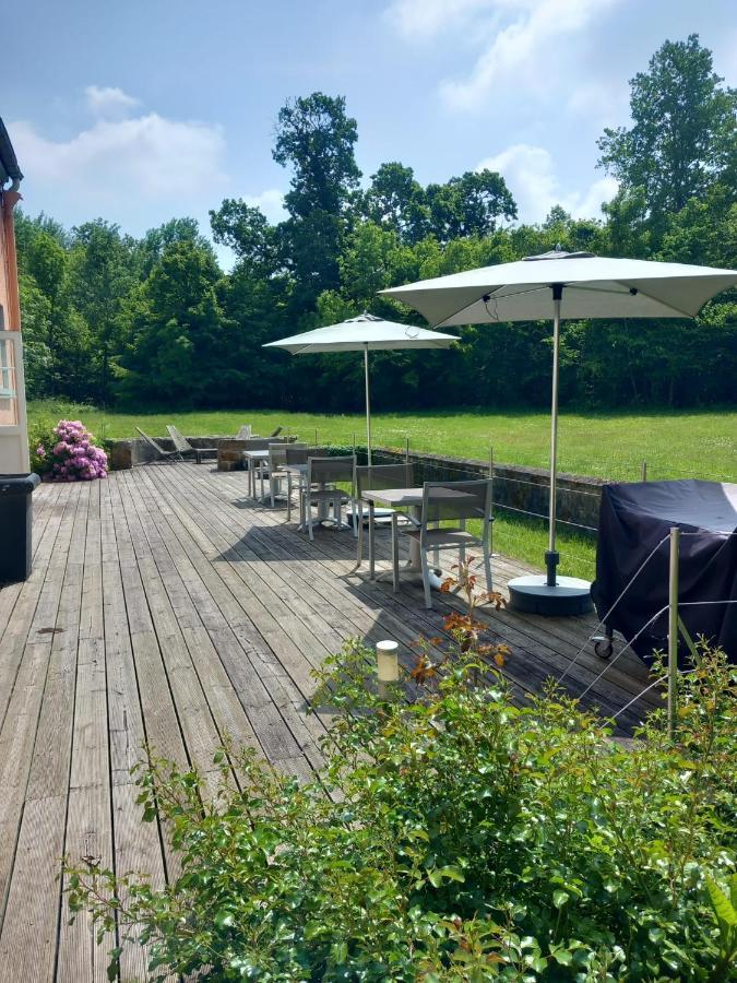 Le Manoir De Villefermoy Les Ecrennes Esterno foto