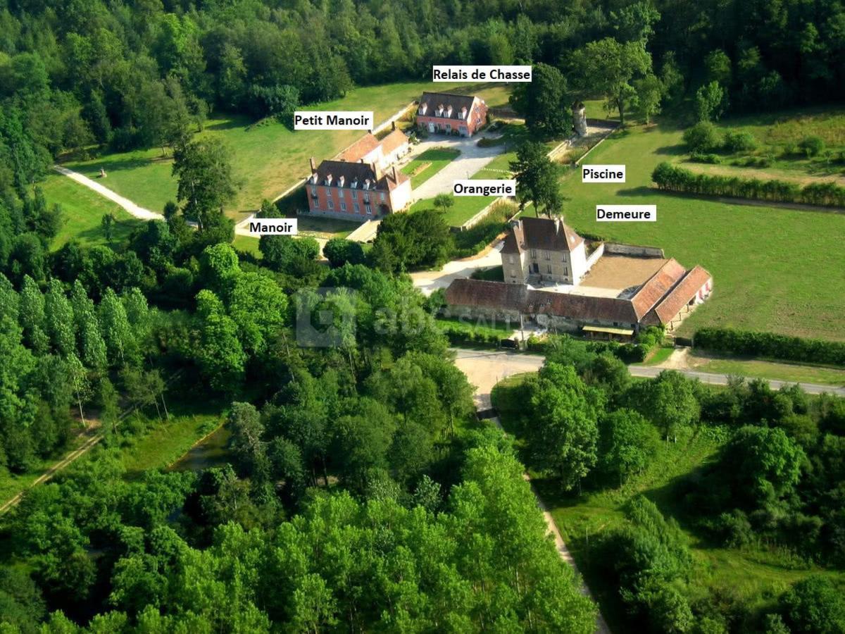 Le Manoir De Villefermoy Les Ecrennes Esterno foto
